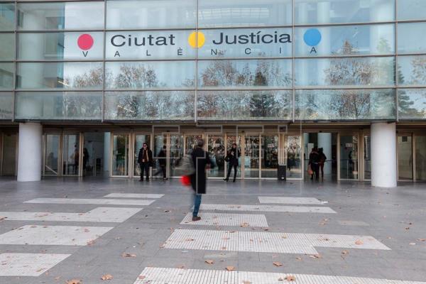 Juzgado de Valencia obliga a Banco Santander a devolver impuesto de AJD de hipoteca de hace 12 años